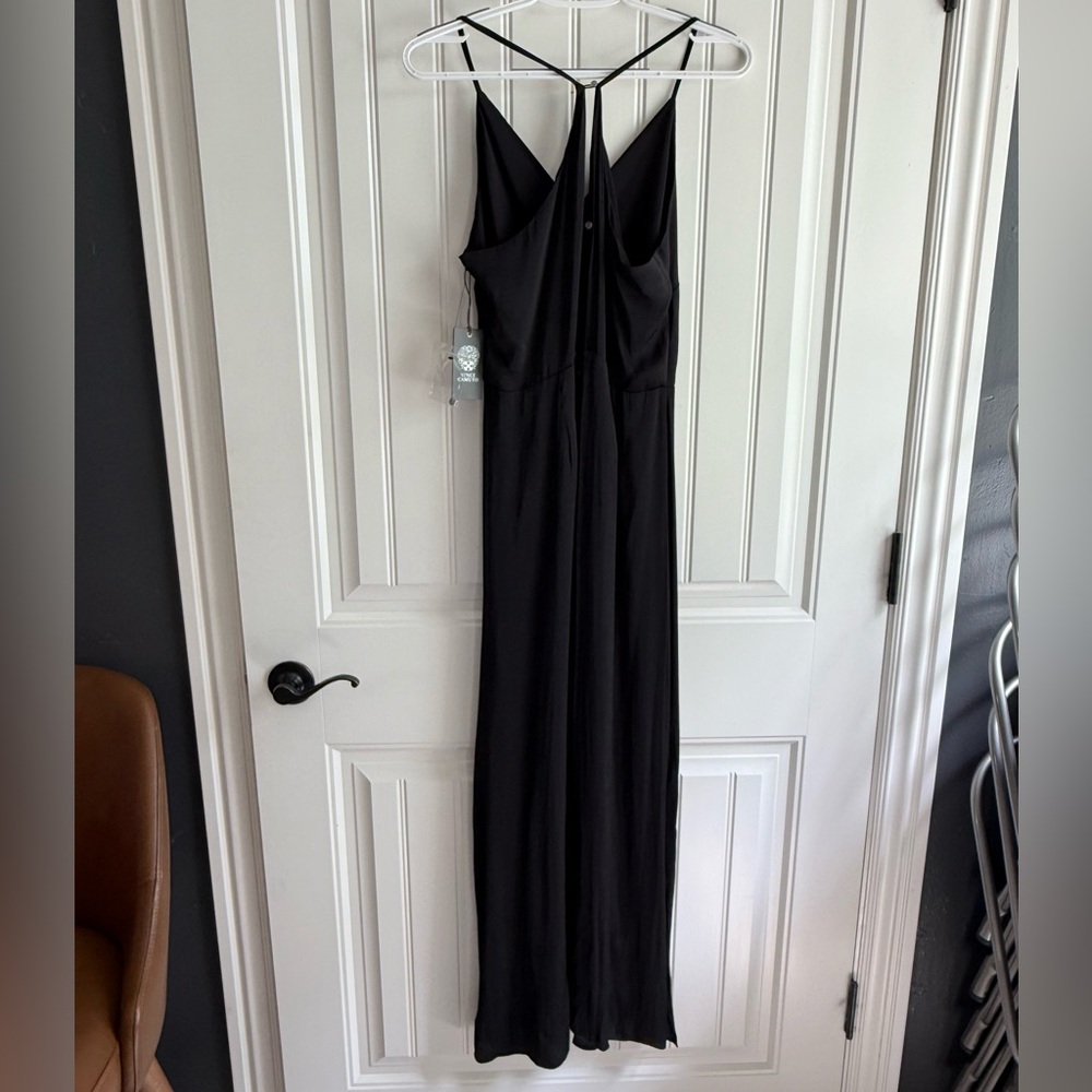 Vince Camuto NWT
black maxi dress
SIZE: Small